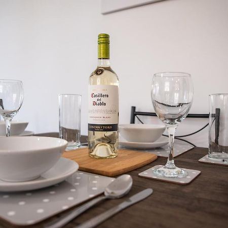 Welcome 4 Business Or Pleasure! Super Central Southampton 'City Vibes' # Stylish Apartment With Outside Space! 1-4 Guests Book Your City Break Or Pre-Cruise Stay! Close To Mayflower Theatre, Universities, Cruise Terminals, Hospitals & Shops! 외부 사진