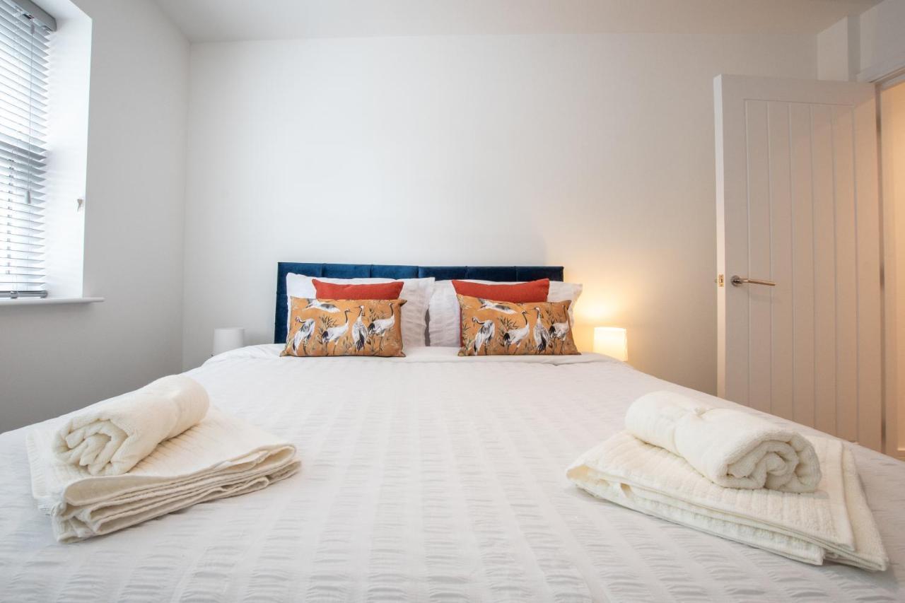 Welcome 4 Business Or Pleasure! Super Central Southampton 'City Vibes' # Stylish Apartment With Outside Space! 1-4 Guests Book Your City Break Or Pre-Cruise Stay! Close To Mayflower Theatre, Universities, Cruise Terminals, Hospitals & Shops! 외부 사진